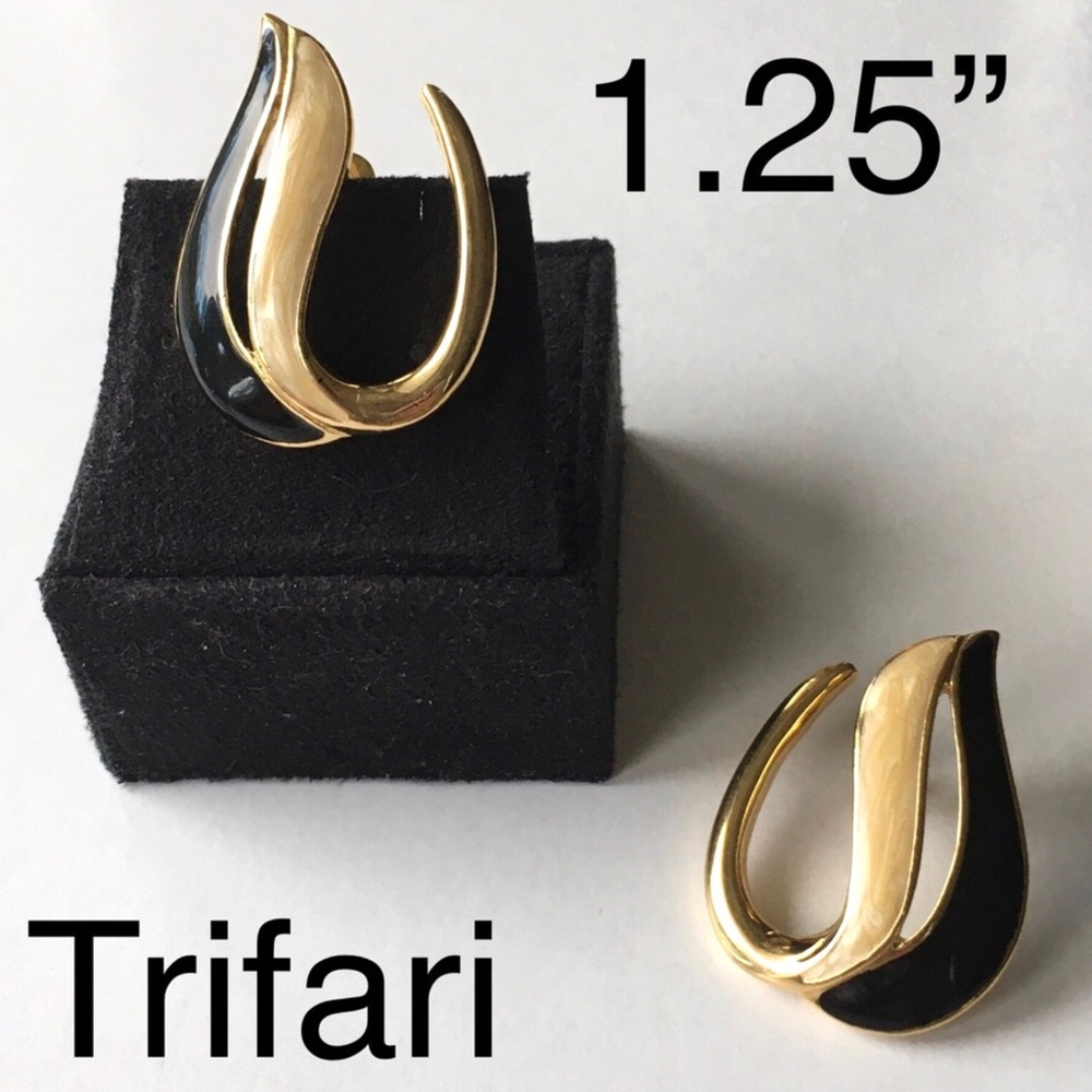 Trifari Vintage Black & Beige Enamel Open Loop Gold Tone Pierced Earrings